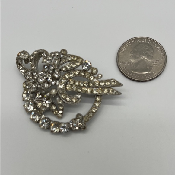 Vintage Rhinestone Brooch Silver Tone 2" Large Round Pin Closure Jewelry - Picture 4 of 4